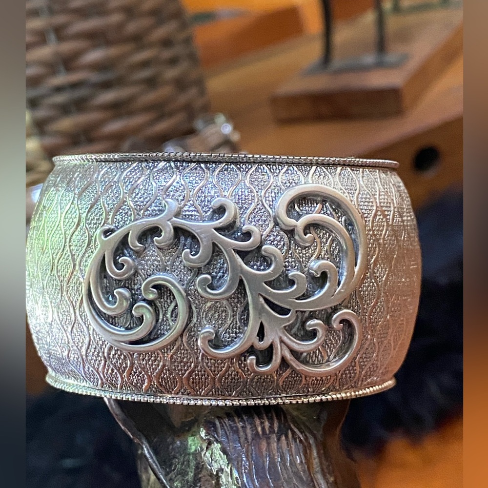 Elegant large Silpada Silver Cuff Bracelet